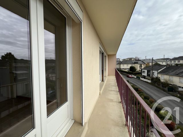Appartement T3 &agrave; louer - 3 pi&egrave;ces - 63,65 m2 - Laval - 53 - PAYS-DE-LOIRE