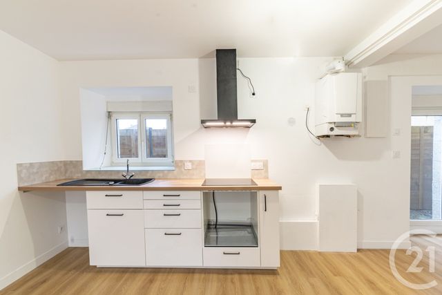 Appartement &agrave; louer - 2 pi&egrave;ces - 47,32 m2 - Louverne - 53 - PAYS-DE-LOIRE