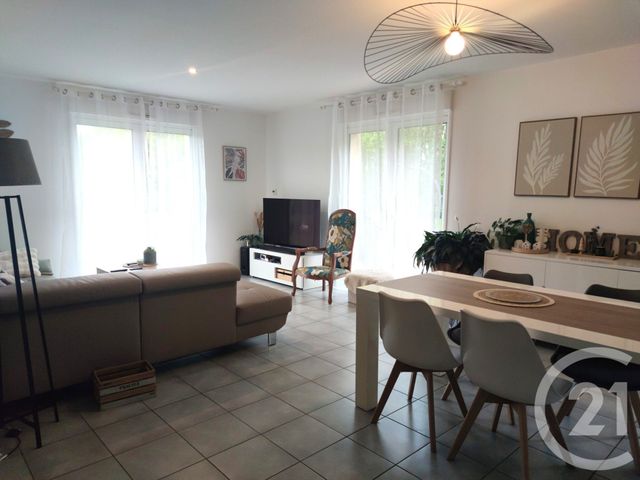 Maison &agrave; louer - 5 pi&egrave;ces - 100,70 m2 - St Berthevin - 53 - PAYS-DE-LOIRE