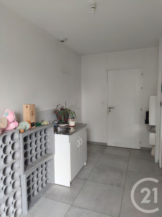 Maison &agrave; louer - 4 pi&egrave;ces - 112,68 m2 - L Huisserie - 53 - PAYS-DE-LOIRE