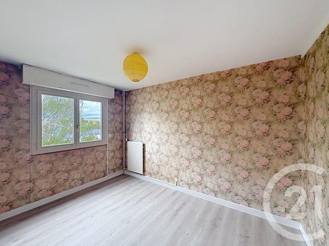 Appartement T4 &agrave; vendre - 5 pi&egrave;ces - 83,80 m2 - Laval - 53 - PAYS-DE-LOIRE