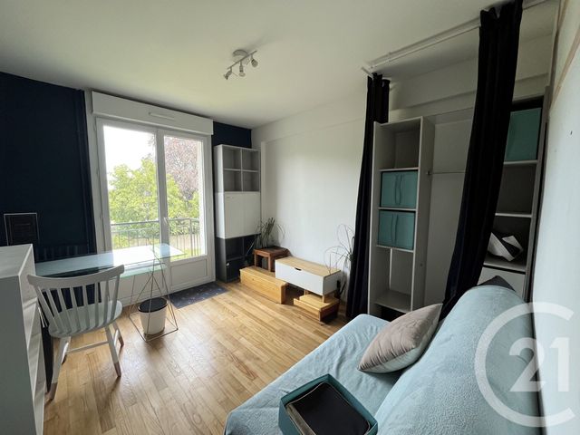 Appartement T3 &agrave; louer - 3 pi&egrave;ces - 62,56 m2 - Laval - 53 - PAYS-DE-LOIRE
