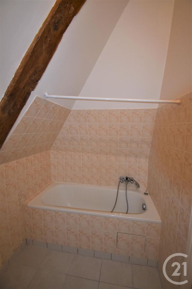Maison &agrave; louer - 2 pi&egrave;ces - 49 m2 - St Berthevin - 53 - PAYS-DE-LOIRE
