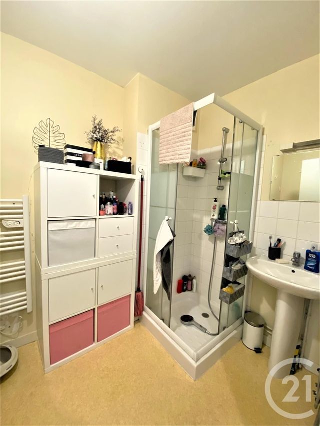 Appartement T2 &agrave; louer - 2 pi&egrave;ces - 40 m2 - Laval - 53 - PAYS-DE-LOIRE