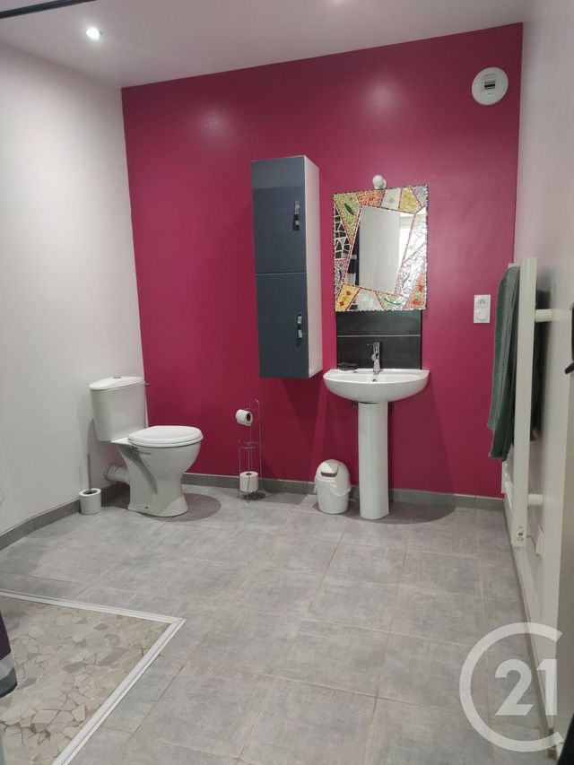 Maison &agrave; louer - 4 pi&egrave;ces - 93,69 m2 - Montjean - 53 - PAYS-DE-LOIRE
