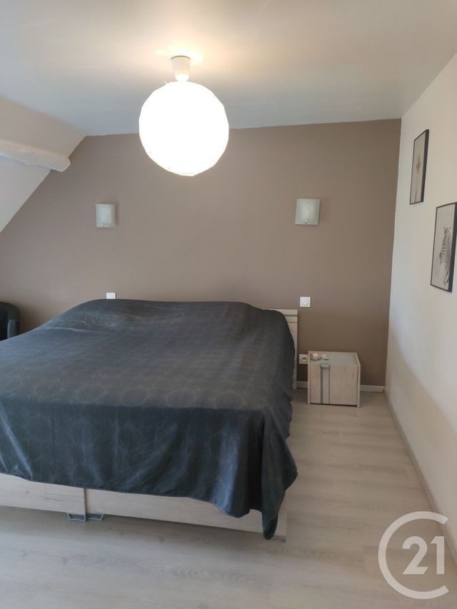 Maison &agrave; louer - 4 pi&egrave;ces - 93,69 m2 - Montjean - 53 - PAYS-DE-LOIRE