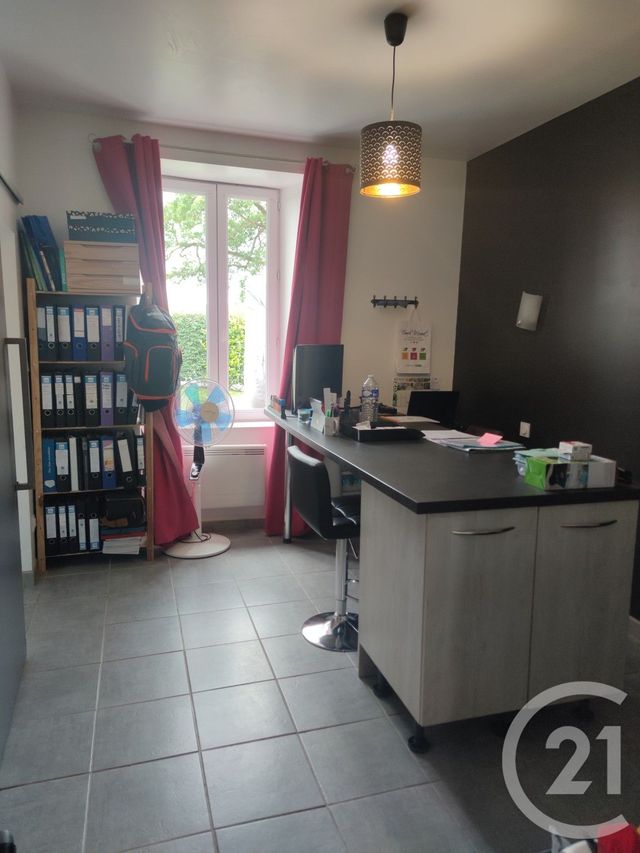 Maison &agrave; louer - 4 pi&egrave;ces - 93,69 m2 - Montjean - 53 - PAYS-DE-LOIRE