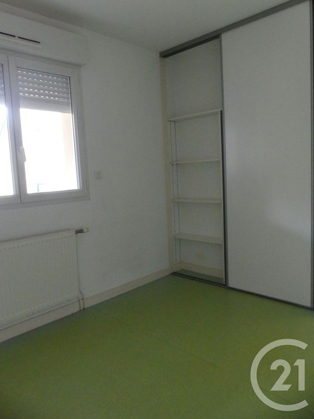 Appartement T2 &agrave; louer - 2 pi&egrave;ces - 40,06 m2 - Change - 53 - PAYS-DE-LOIRE