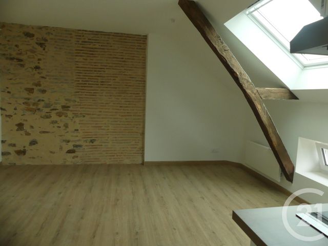 Appartement &agrave; louer - 2 pi&egrave;ces - 23,05 m2 - St Berthevin - 53 - PAYS-DE-LOIRE