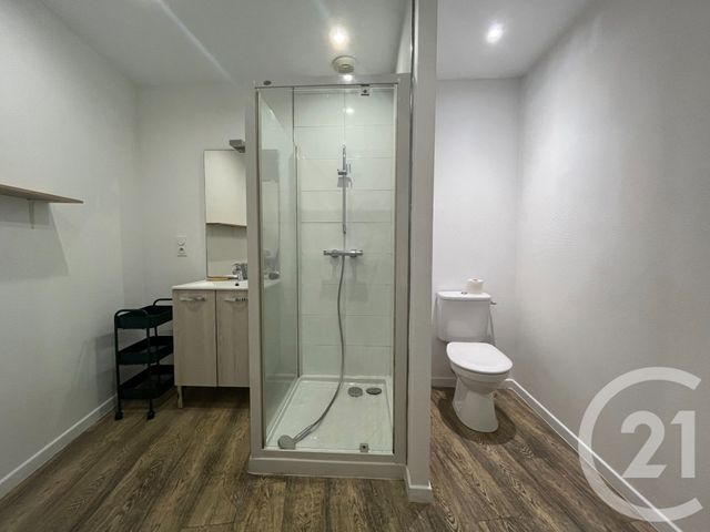 Appartement T2 &agrave; louer - 2 pi&egrave;ces - 32,29 m2 - Laval - 53 - PAYS-DE-LOIRE