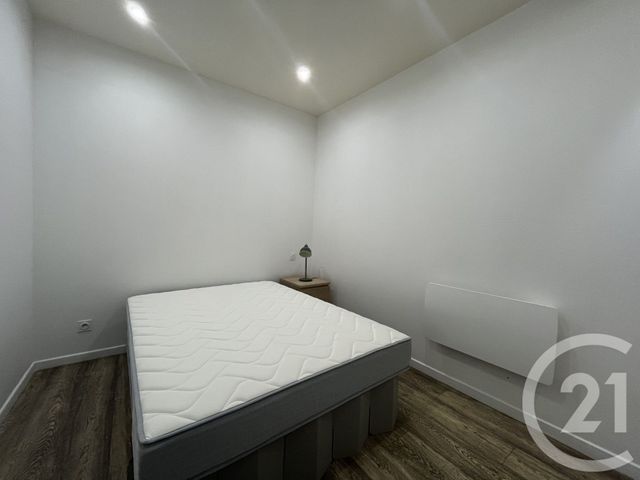 Appartement T2 &agrave; louer - 2 pi&egrave;ces - 32,29 m2 - Laval - 53 - PAYS-DE-LOIRE