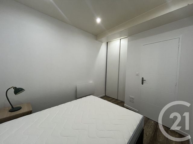 Appartement T2 &agrave; louer - 2 pi&egrave;ces - 32,29 m2 - Laval - 53 - PAYS-DE-LOIRE