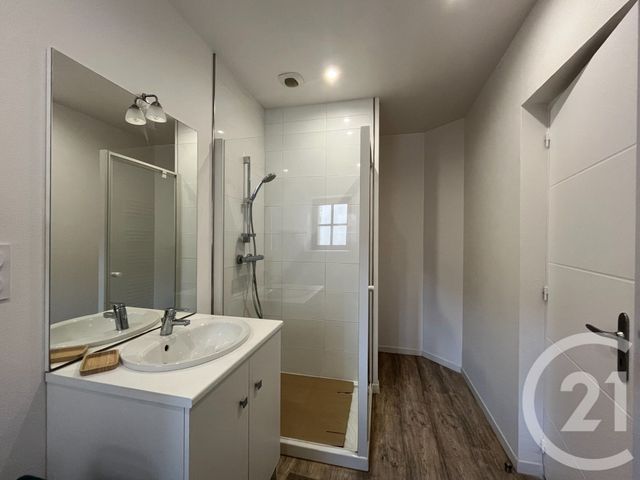 Appartement T2 &agrave; louer - 2 pi&egrave;ces - 35,02 m2 - Laval - 53 - PAYS-DE-LOIRE