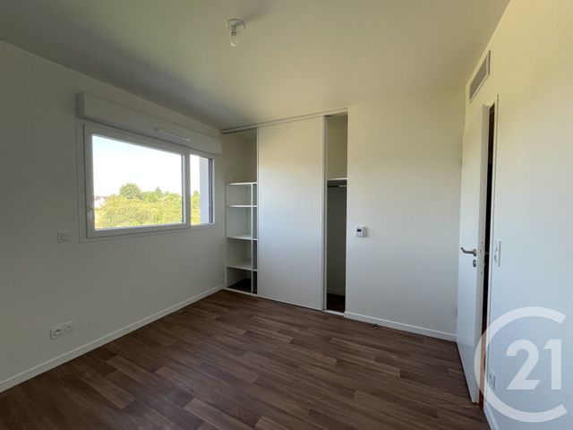 Appartement T3 &agrave; louer - 3 pi&egrave;ces - 59,62 m2 - Laval - 53 - PAYS-DE-LOIRE