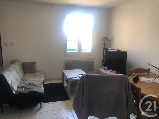Appartement T2 &agrave; louer - 2 pi&egrave;ces - 40,88 m2 - Laval - 53 - PAYS-DE-LOIRE