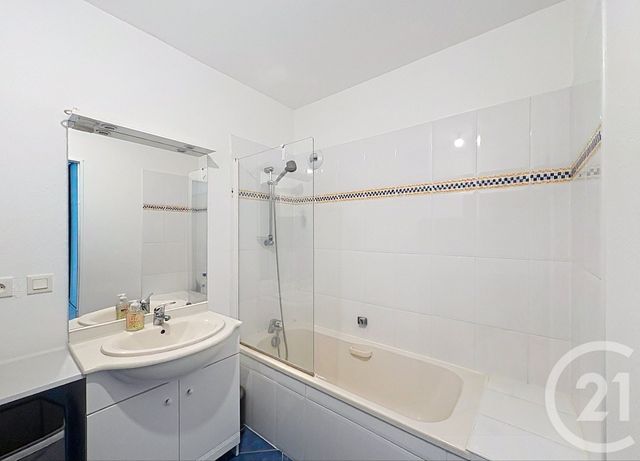 Appartement T3 &agrave; vendre - 3 pi&egrave;ces - 68,93 m2 - Laval - 53 - PAYS-DE-LOIRE