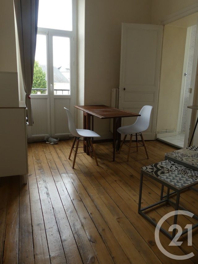 Appartement T2 &agrave; louer - 2 pi&egrave;ces - 33 m2 - Laval - 53 - PAYS-DE-LOIRE