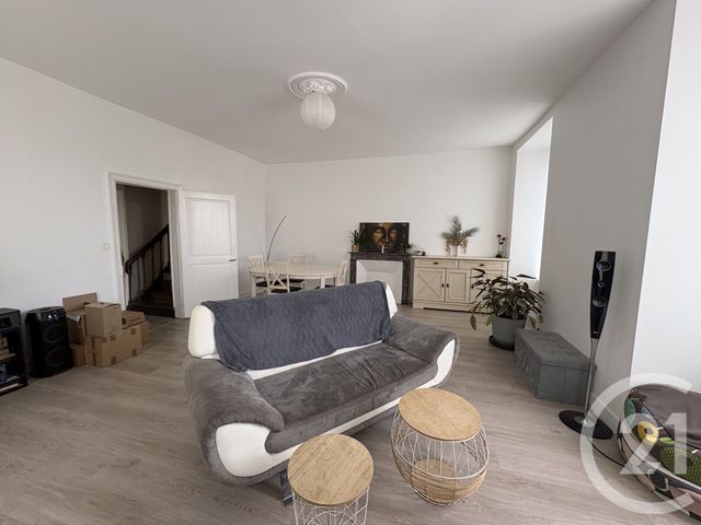 Appartement F3 Bis à louer COSSE LE VIVIEN