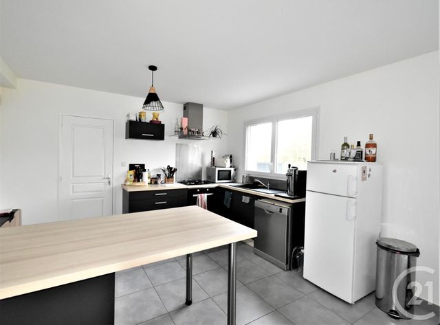 Maison &agrave; louer - 5 pi&egrave;ces - 92,06 m2 - L Huisserie - 53 - PAYS-DE-LOIRE