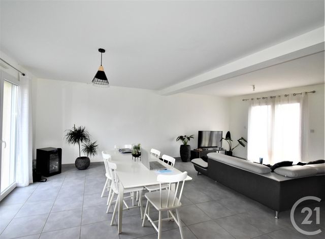 maison - L HUISSERIE - 53