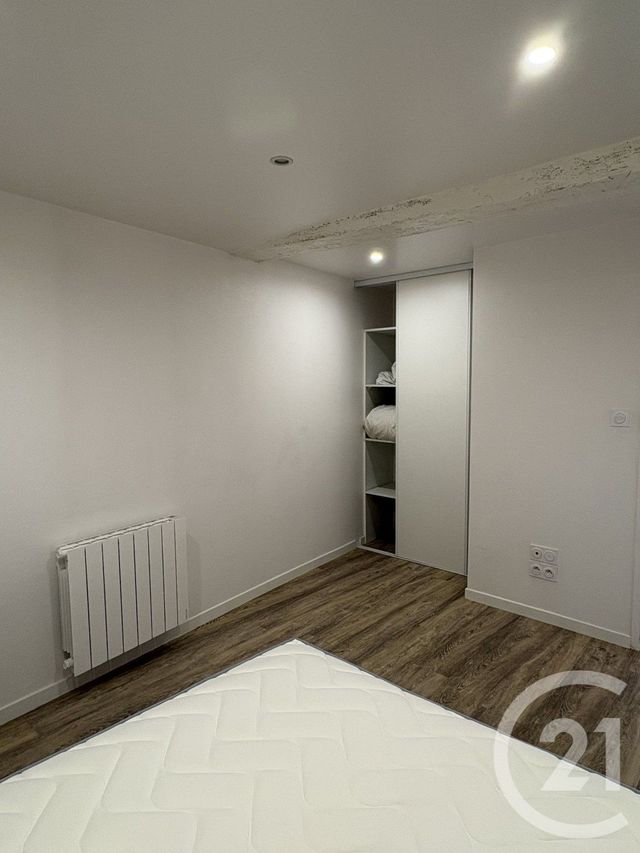 Appartement T2 &agrave; louer - 2 pi&egrave;ces - 37,96 m2 - Laval - 53 - PAYS-DE-LOIRE