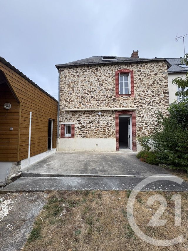 Maison &agrave; louer - 4 pi&egrave;ces - 77,73 m2 - Montjean - 53 - PAYS-DE-LOIRE