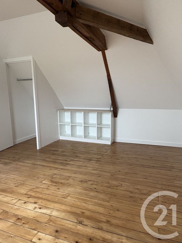Maison &agrave; louer - 4 pi&egrave;ces - 77,73 m2 - Montjean - 53 - PAYS-DE-LOIRE