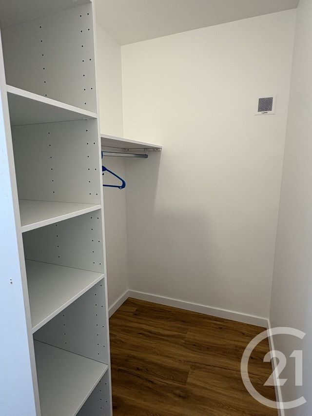 Maison &agrave; louer - 4 pi&egrave;ces - 77,73 m2 - Montjean - 53 - PAYS-DE-LOIRE