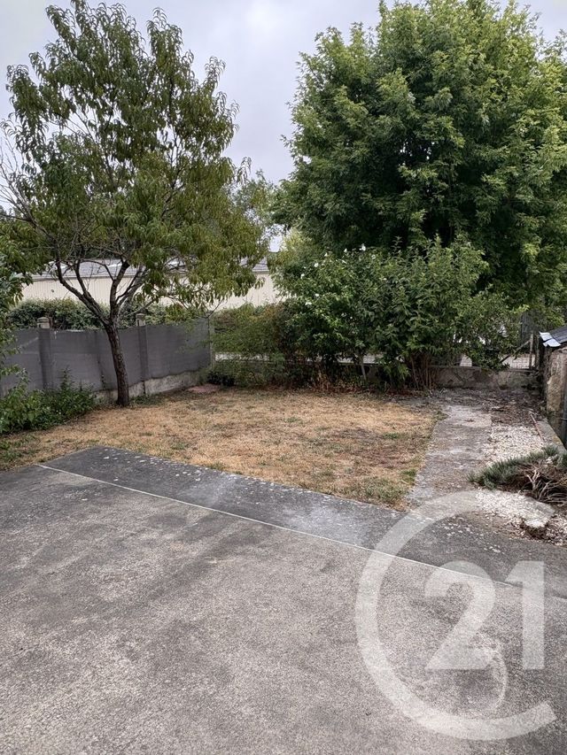 Maison &agrave; louer - 4 pi&egrave;ces - 77,73 m2 - Montjean - 53 - PAYS-DE-LOIRE