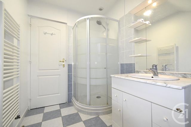 Maison &agrave; louer - 4 pi&egrave;ces - 74,94 m2 - Bonchamp Les Laval - 53 - PAYS-DE-LOIRE