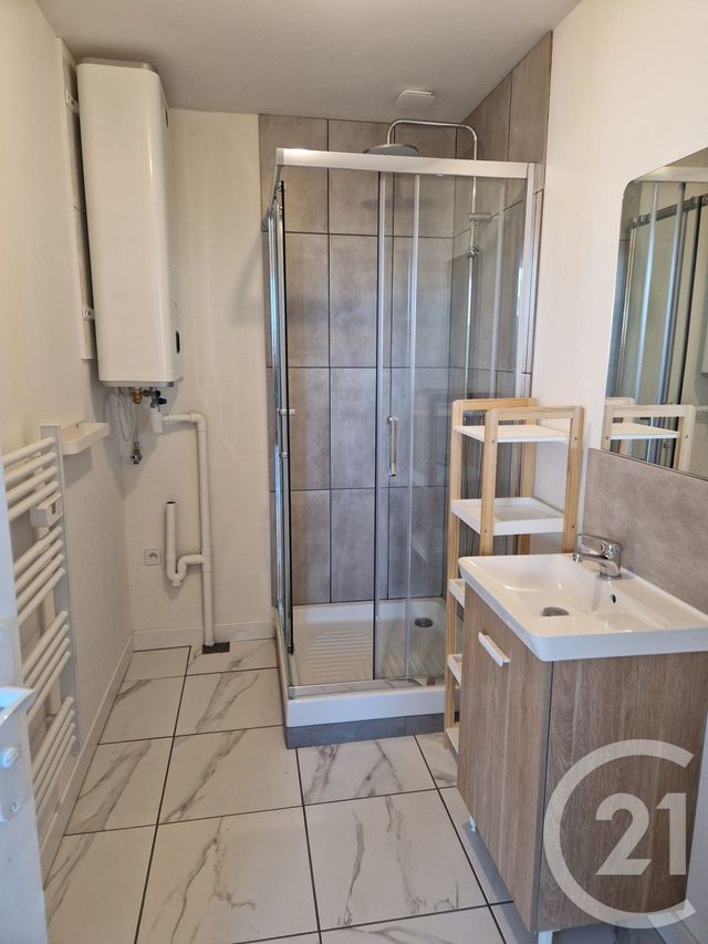Appartement T2 &agrave; louer - 2 pi&egrave;ces - 47,66 m2 - Andouille - 53 - PAYS-DE-LOIRE
