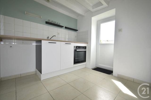 Maison &agrave; louer - 2 pi&egrave;ces - 44 m2 - Quelaines St Gault - 53 - PAYS-DE-LOIRE