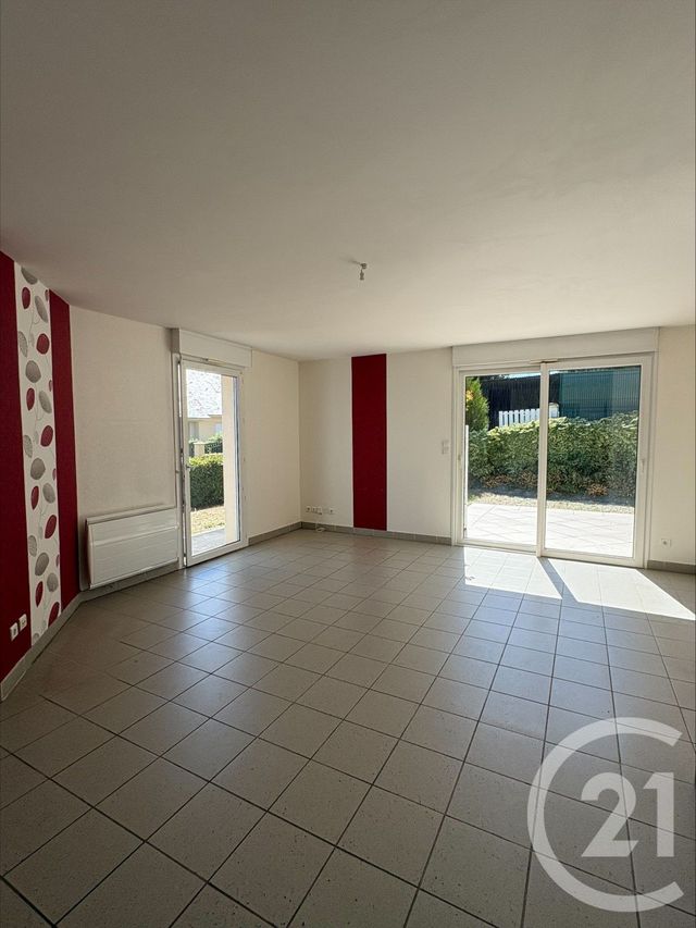 Maison &agrave; louer - 3 pi&egrave;ces - 67,95 m2 - Quelaines St Gault - 53 - PAYS-DE-LOIRE