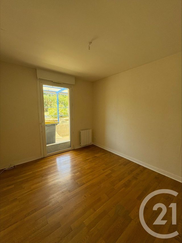 Maison &agrave; louer - 3 pi&egrave;ces - 67,95 m2 - Quelaines St Gault - 53 - PAYS-DE-LOIRE
