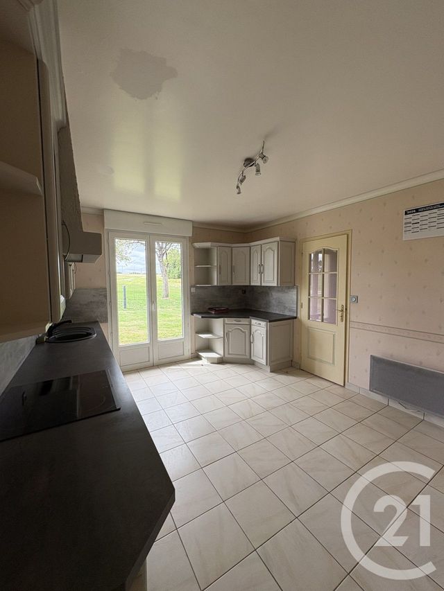 Maison &agrave; louer - 4 pi&egrave;ces - 102 m2 - Loiron Ruille - 53 - PAYS-DE-LOIRE