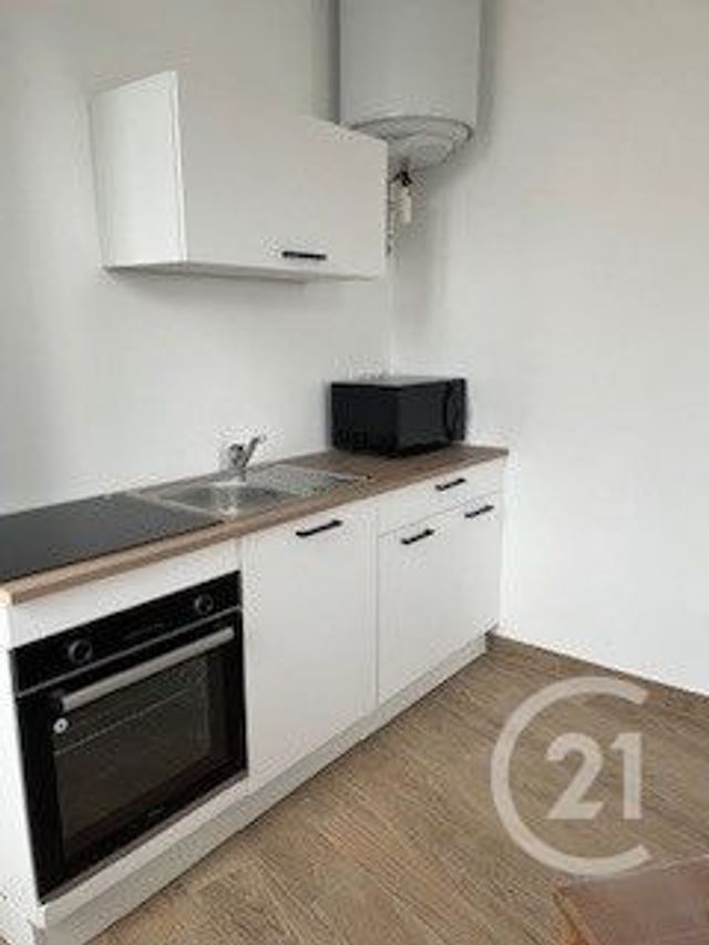 Appartement F2 &agrave; louer - 2 pi&egrave;ces - 42,17 m2 - Cosse Le Vivien - 53 - PAYS-DE-LOIRE
