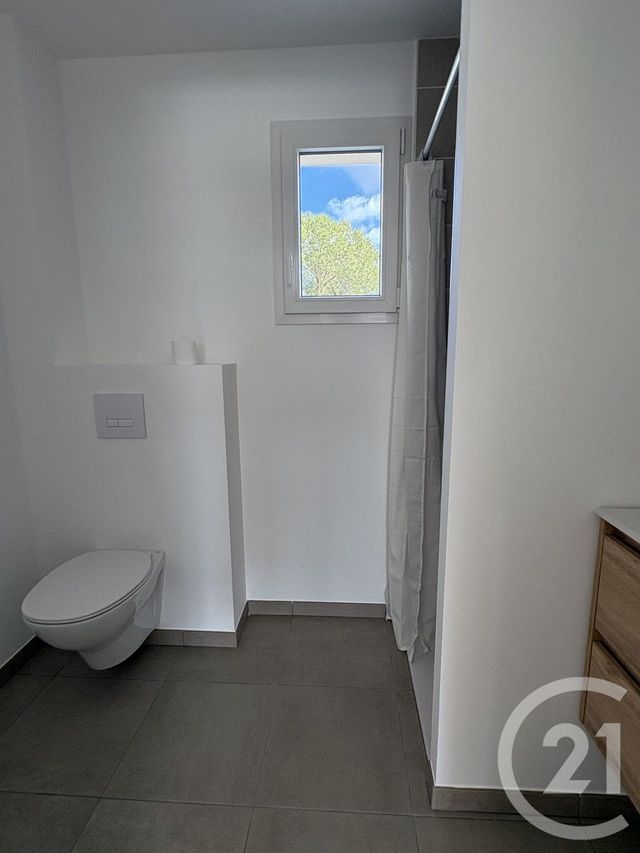 Maison &agrave; louer - 4 pi&egrave;ces - 104,68 m2 - Louverne - 53 - PAYS-DE-LOIRE