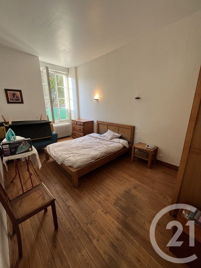 Appartement T3 &agrave; louer - 3 pi&egrave;ces - 73,16 m2 - Craon - 53 - PAYS-DE-LOIRE