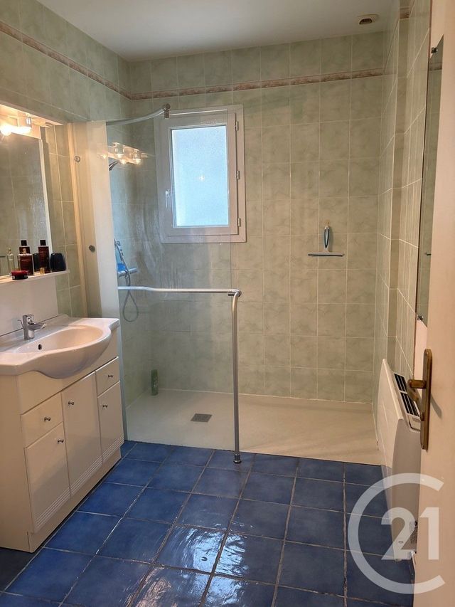 Maison &agrave; louer - 4 pi&egrave;ces - 88 m2 - St Cyr Le Gravelais - 53 - PAYS-DE-LOIRE