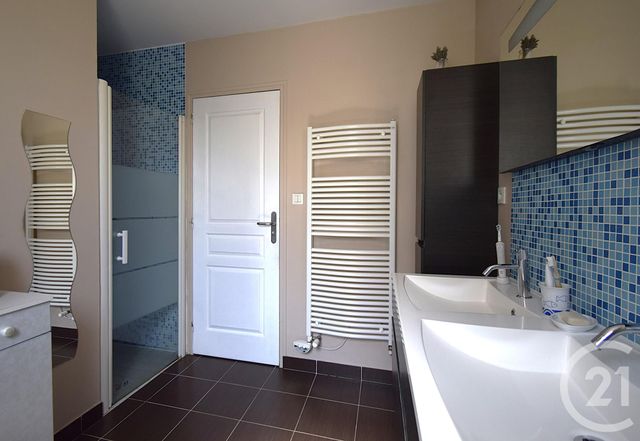 Maison &agrave; louer - 7 pi&egrave;ces - 114 m2 - St Berthevin - 53 - PAYS-DE-LOIRE