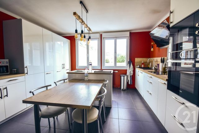 Afficher la photo en grand Maison à vendre - 6 pièces - 167 m2 - LAVAL - 53 - PAYS-DE-LOIRE