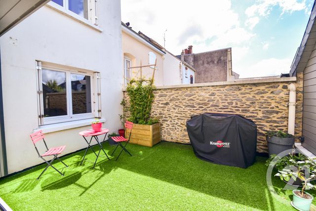 Afficher la photo en grand Maison à vendre - 6 pièces - 167 m2 - LAVAL - 53 - PAYS-DE-LOIRE