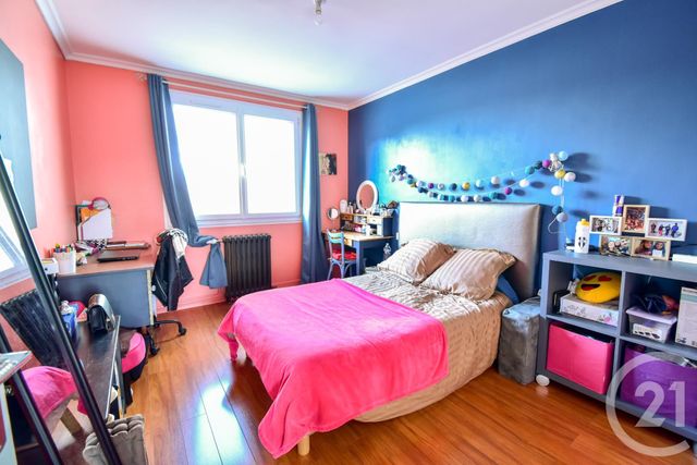 Afficher la photo en grand Maison à vendre - 6 pièces - 167 m2 - LAVAL - 53 - PAYS-DE-LOIRE