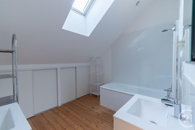 Appartement T3 à vendre - 3 pièces - 70,52 m2 - Laval - 53 - PAYS-DE-LOIRE