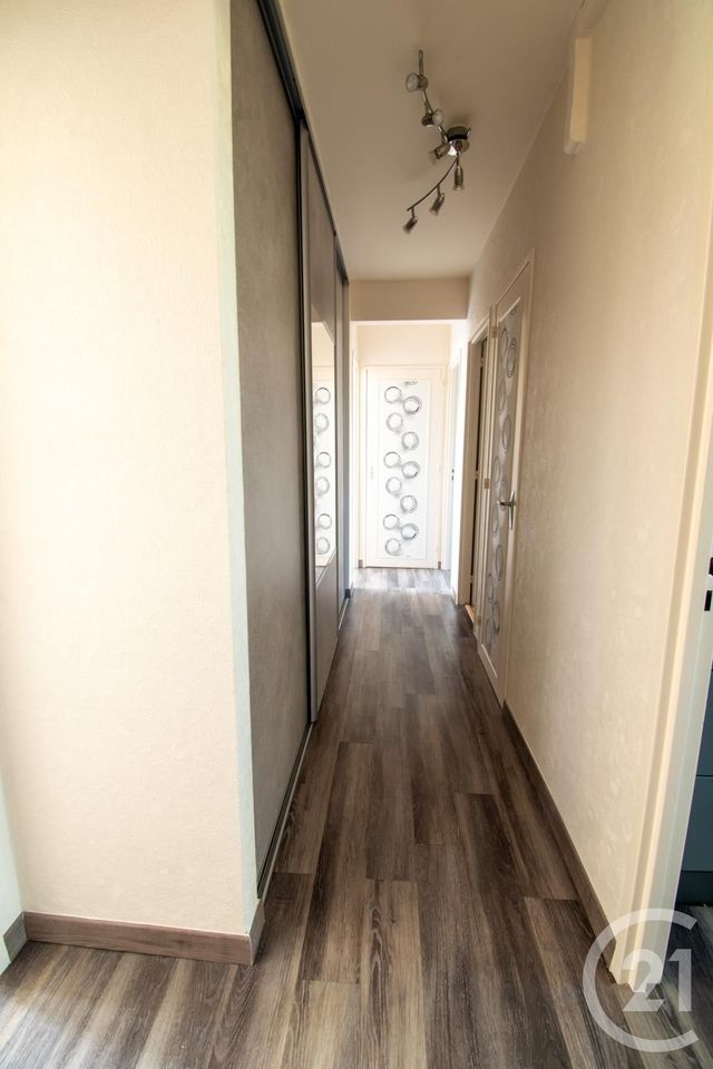 Appartement T4 &agrave; vendre - 4 pi&egrave;ces - 65,70 m2 - Laval - 53 - PAYS-DE-LOIRE