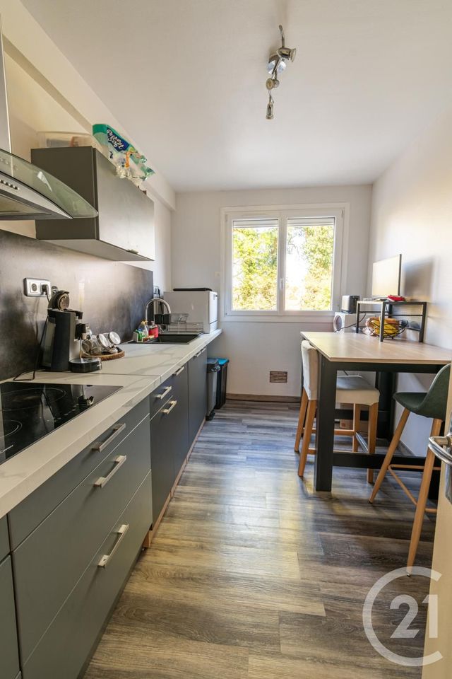 Appartement T4 &agrave; vendre - 4 pi&egrave;ces - 65,70 m2 - Laval - 53 - PAYS-DE-LOIRE