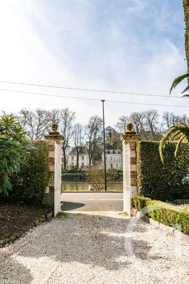 Maison à vendre - 9 pièces - 201,55 m2 - Laval - 53 - PAYS-DE-LOIRE