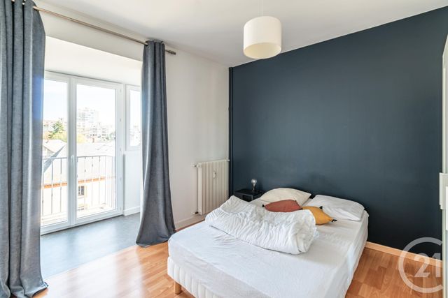 Appartement T5 à vendre - 5 pièces - 82,39 m2 - Laval - 53 - PAYS-DE-LOIRE