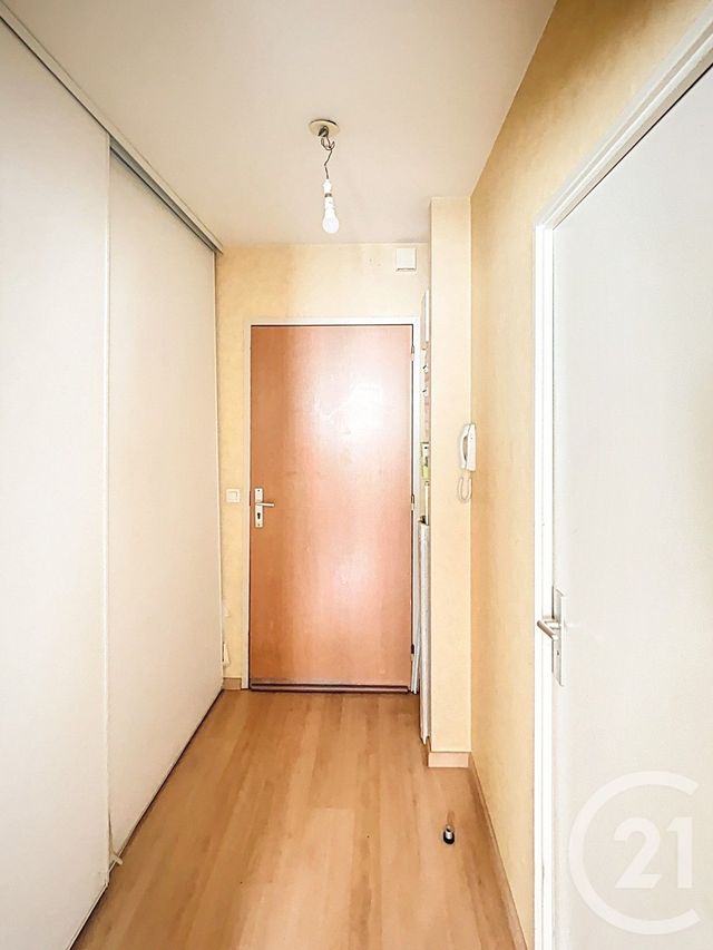 Appartement T2 à vendre - 2 pièces - 54 m2 - Laval - 53 - PAYS-DE-LOIRE