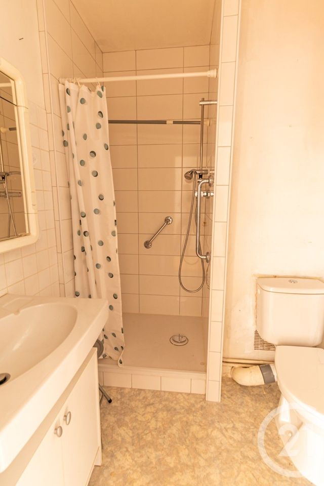 Appartement T2 &agrave; vendre - 2 pi&egrave;ces - 47 m2 - Laval - 53 - PAYS-DE-LOIRE